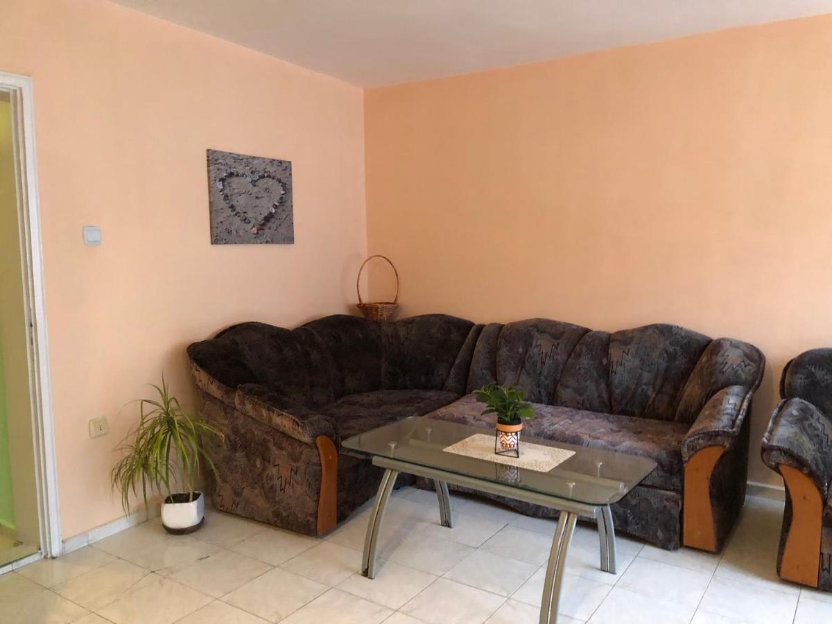 Spacious Beautiful Apartment - Prime Location Varna ภายนอก รูปภาพ